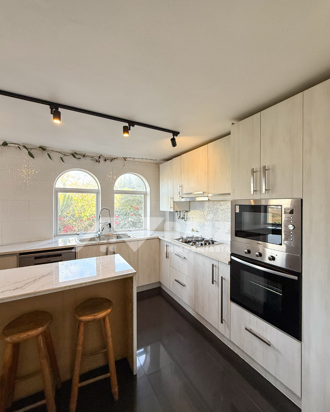 Arriendo & Venta – Amplia Casa tipo Townhouse 